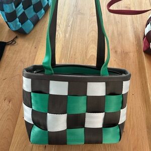 Harveys Mint Chip LTD